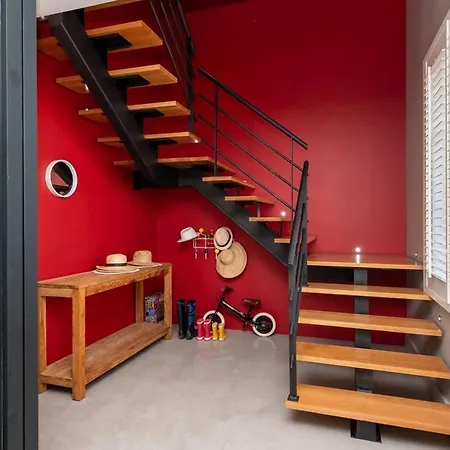 Superbe Maison D'architecte Autour De Sa Piscine Chauffee Vila La Flotte