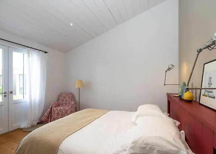 Villa Superbe Maison D'architecte Autour De Sa Piscine Chauffée