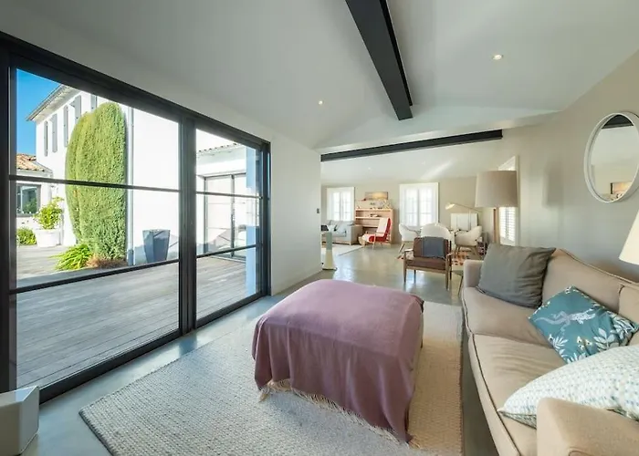 Villa Superbe Maison D'architecte Autour De Sa Piscine Chauffée La Flotte